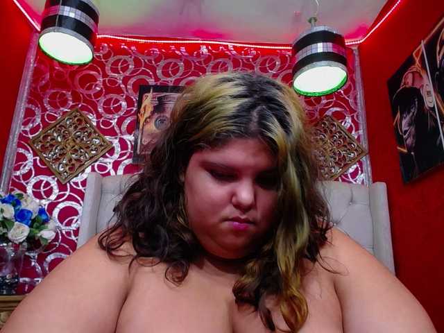 LISABROWNS live cam on BongaCams