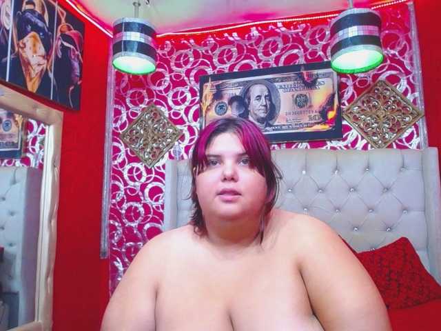 LISABROWNS live cam on BongaCams