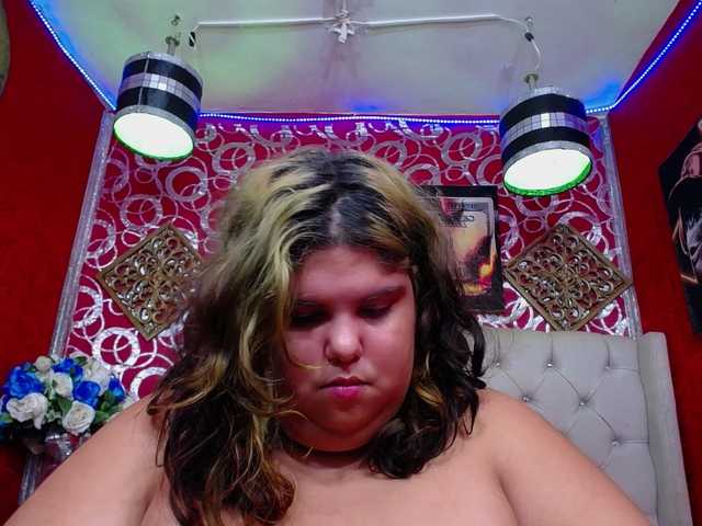 LISABROWNS live cam on BongaCams