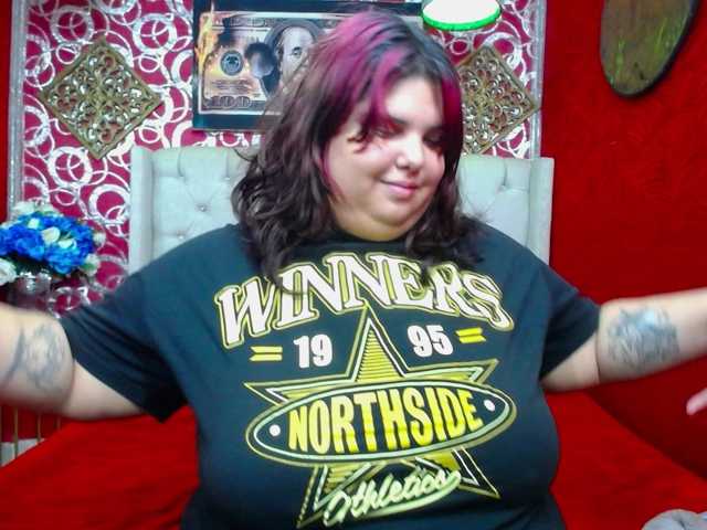 LISABROWNS live cam preview