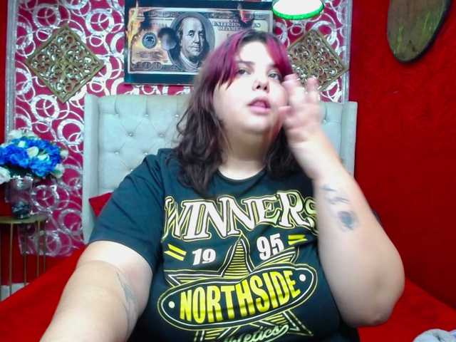 LISABROWNS live cam on BongaCams