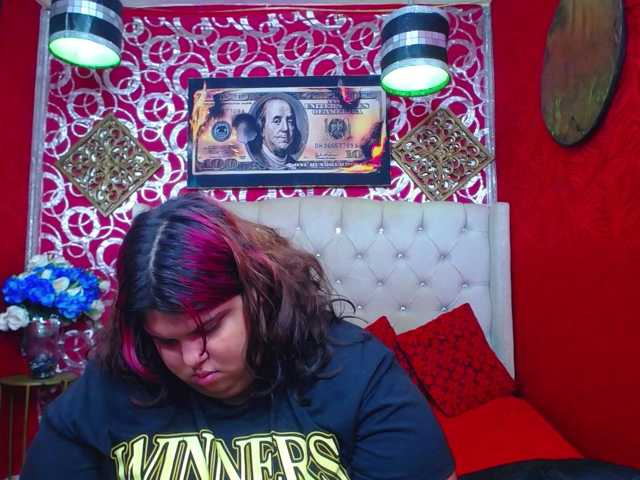 LISABROWNS live cam on BongaCams