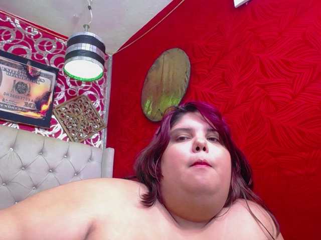 LISABROWNS live cam on BongaCams