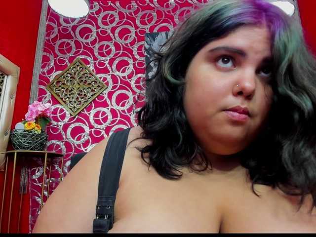 LISABROWNS live cam on BongaCams