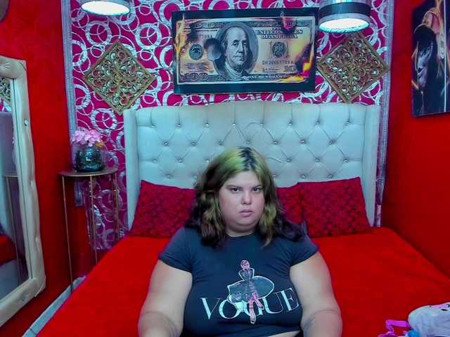 LISABROWNS live cam on BongaCams