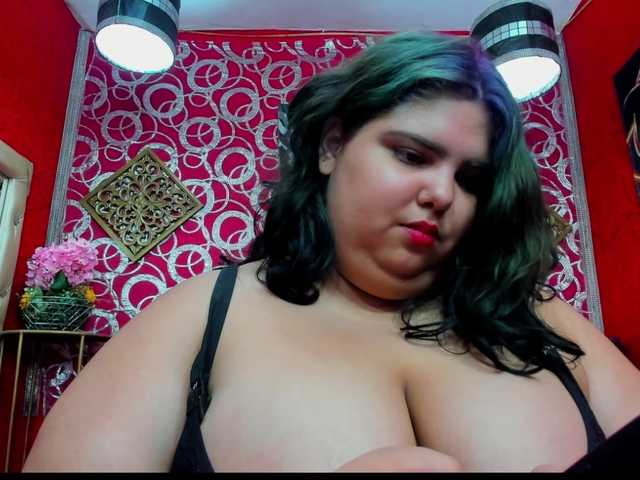 LISABROWNS live cam on BongaCams