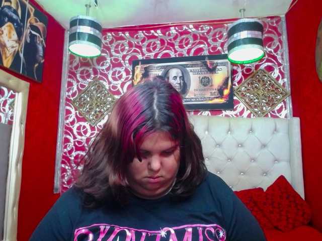 LISABROWNS live cam on BongaCams