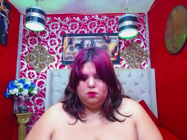 LISABROWNS live cam on BongaCams