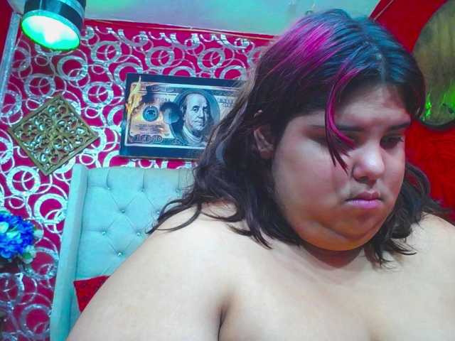 LISABROWNS live cam on BongaCams