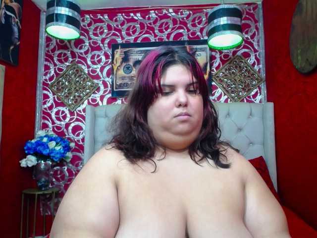 LISABROWNS live cam on BongaCams