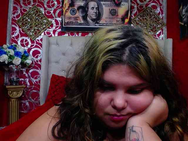 LISABROWNS webcam