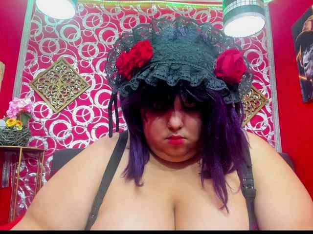 LISABROWNS webcam