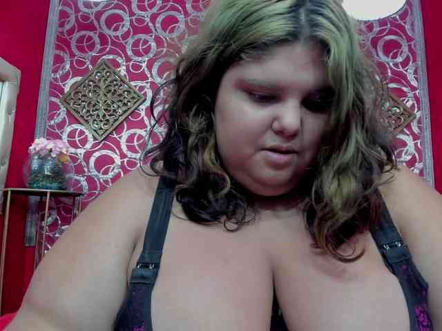 LISABROWNS webcam
