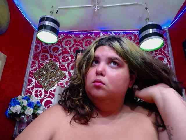 LISABROWNS webcam