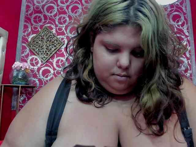 LISABROWNS webcam