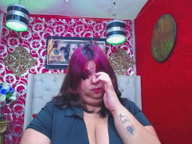 LISABROWNS webcam