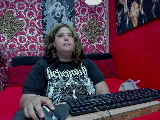 LISABROWNS webcam