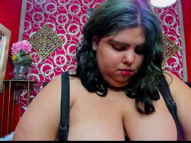 LISABROWNS webcam
