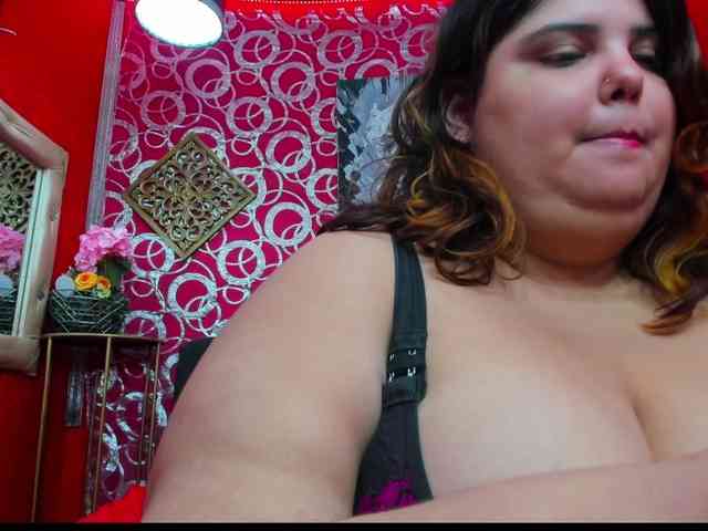 LISABROWNS webcam