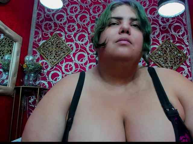 LISABROWNS webcam