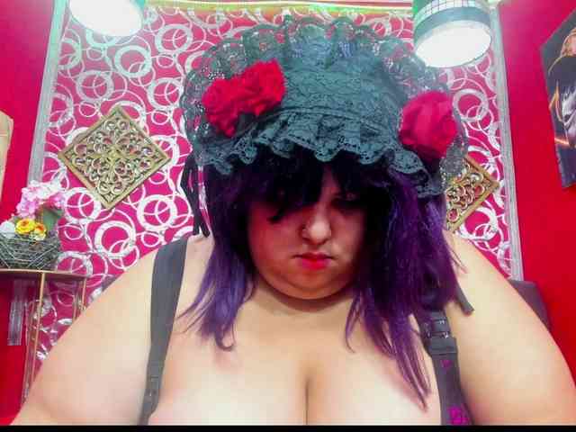 LISABROWNS webcam