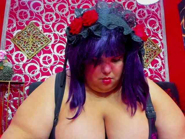 LISABROWNS webcam