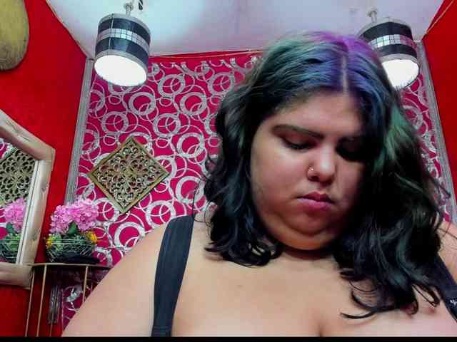 LISABROWNS webcam