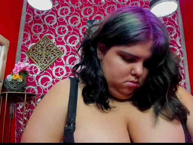 LISABROWNS webcam