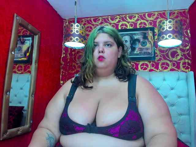 LISABROWNS webcam