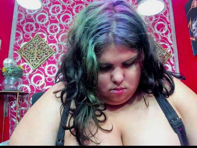 LISABROWNS webcam