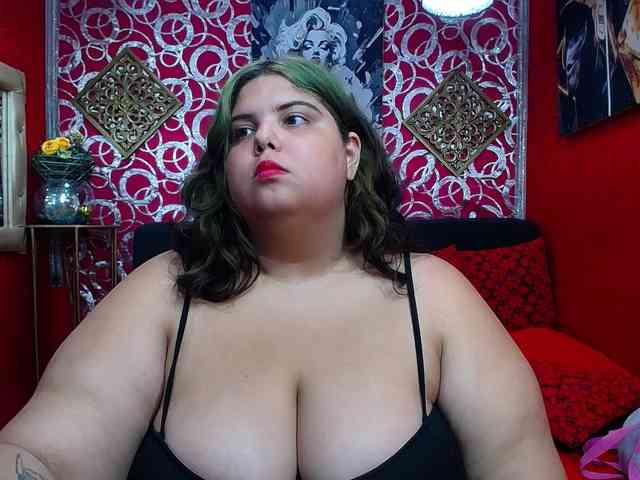 LISABROWNS webcam