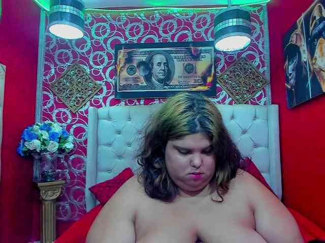 LISABROWNS webcam