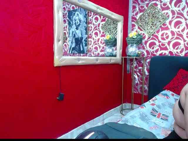 LISABROWNS webcam