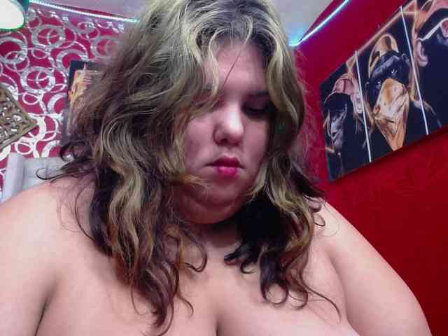 LISABROWNS webcam