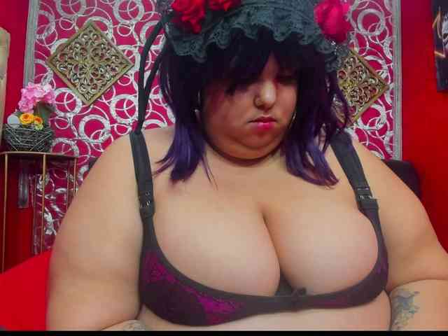 LISABROWNS webcam