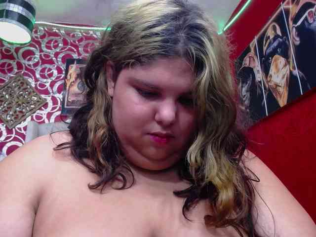 LISABROWNS webcam