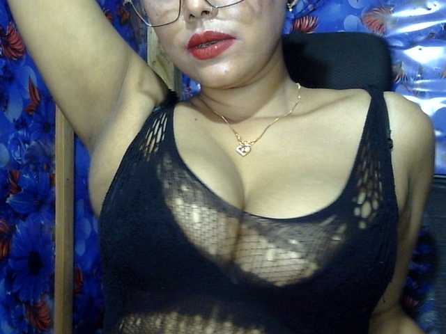 lima11 live cam on BongaCams