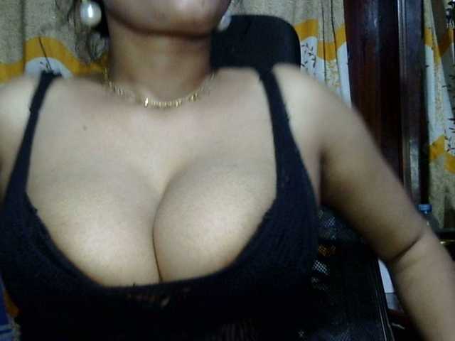 lima11 live cam on BongaCams