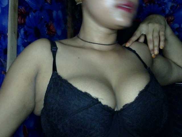 lima11 live cam on BongaCams