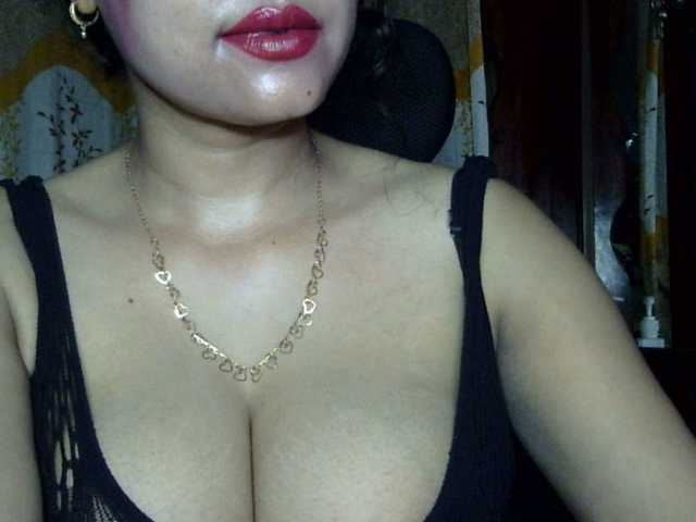 lima11 live cam on BongaCams