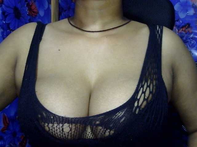lima11 live cam on BongaCams