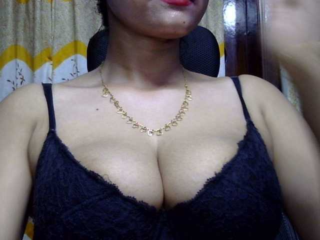 lima11 live cam on BongaCams