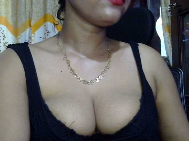 lima11 live cam on BongaCams