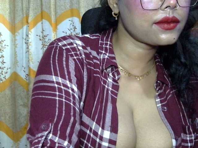 lima11 live cam on BongaCams