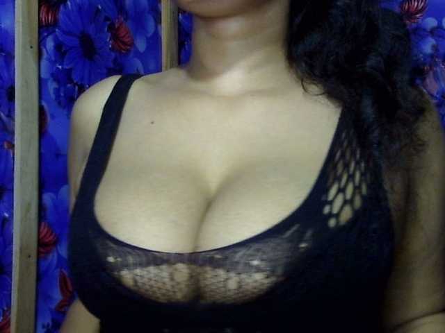 lima11 live cam on BongaCams
