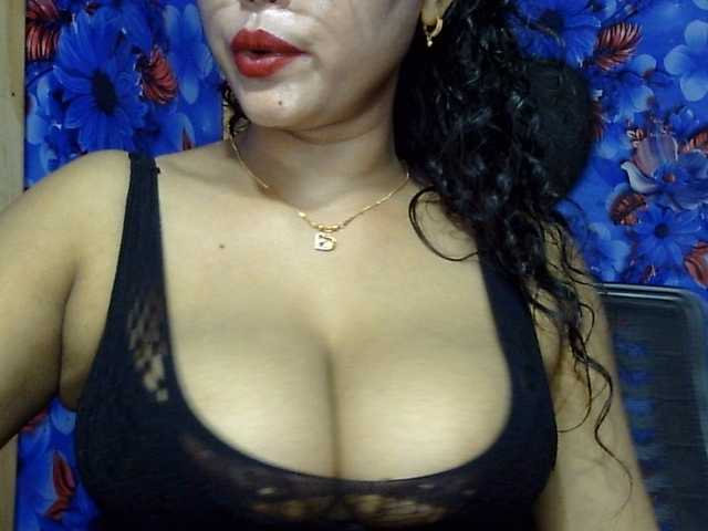 lima11 live cam on BongaCams