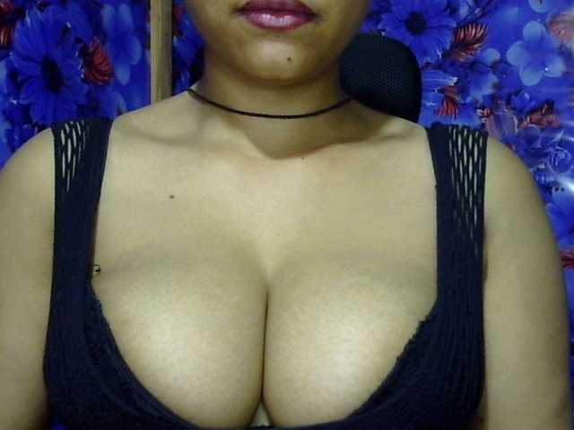 lima11 live cam on BongaCams