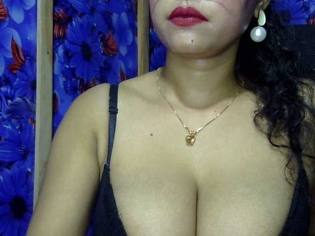 lima11 live cam on BongaCams