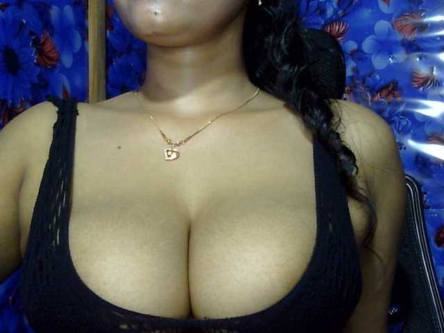 lima11 live cam on BongaCams