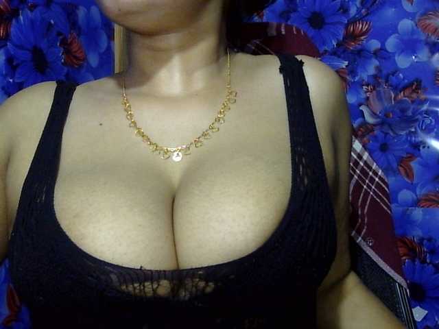 lima11 live cam on BongaCams